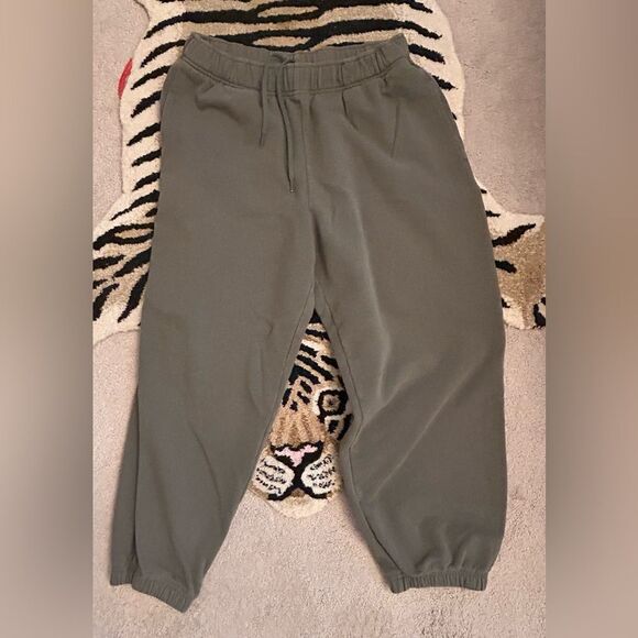 Athleta Women's Joggers Size MP EUC - Picture 1 of 7